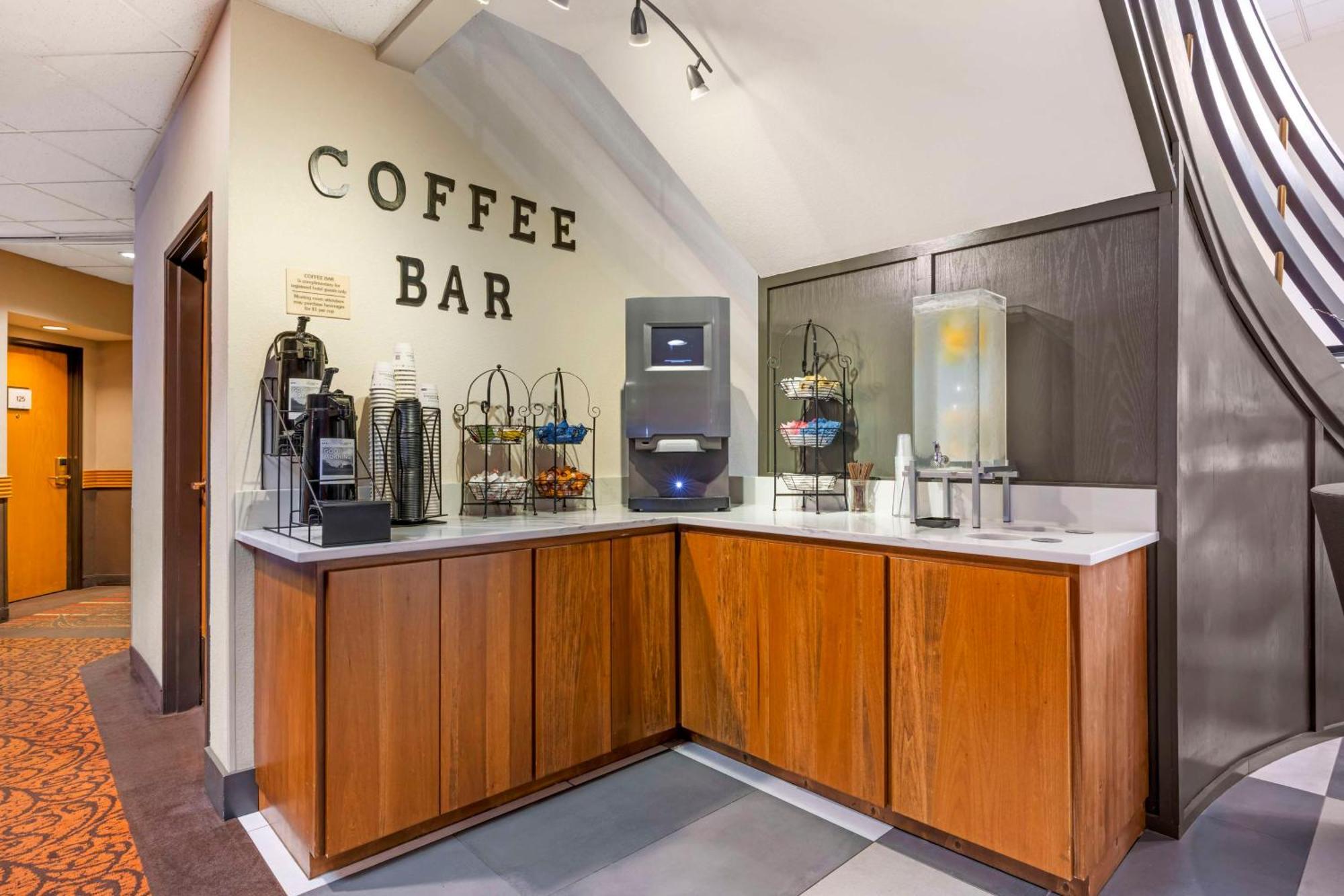 Best Western Plus Mill Creek Inn Salem Buitenkant foto