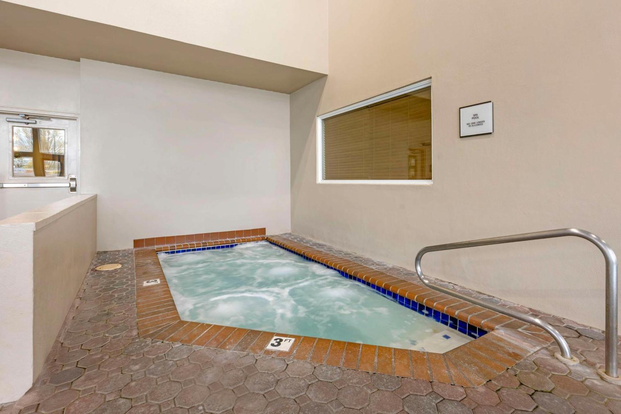 Best Western Plus Mill Creek Inn Salem Buitenkant foto